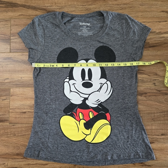 Disney t-shirt size small womens color gray - Picture 2 of 4
